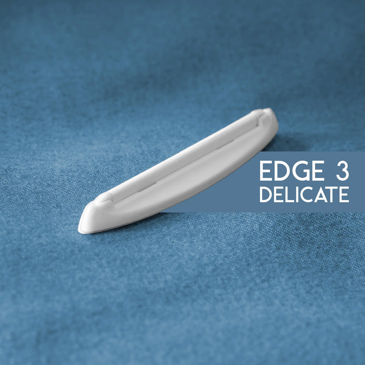 Compact Gleener – travel-sized fabric shaver & lint brush