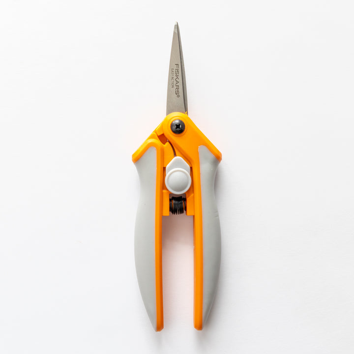 Fiskars Easy Action Micro-Tip Snips for fabric  – 15cm