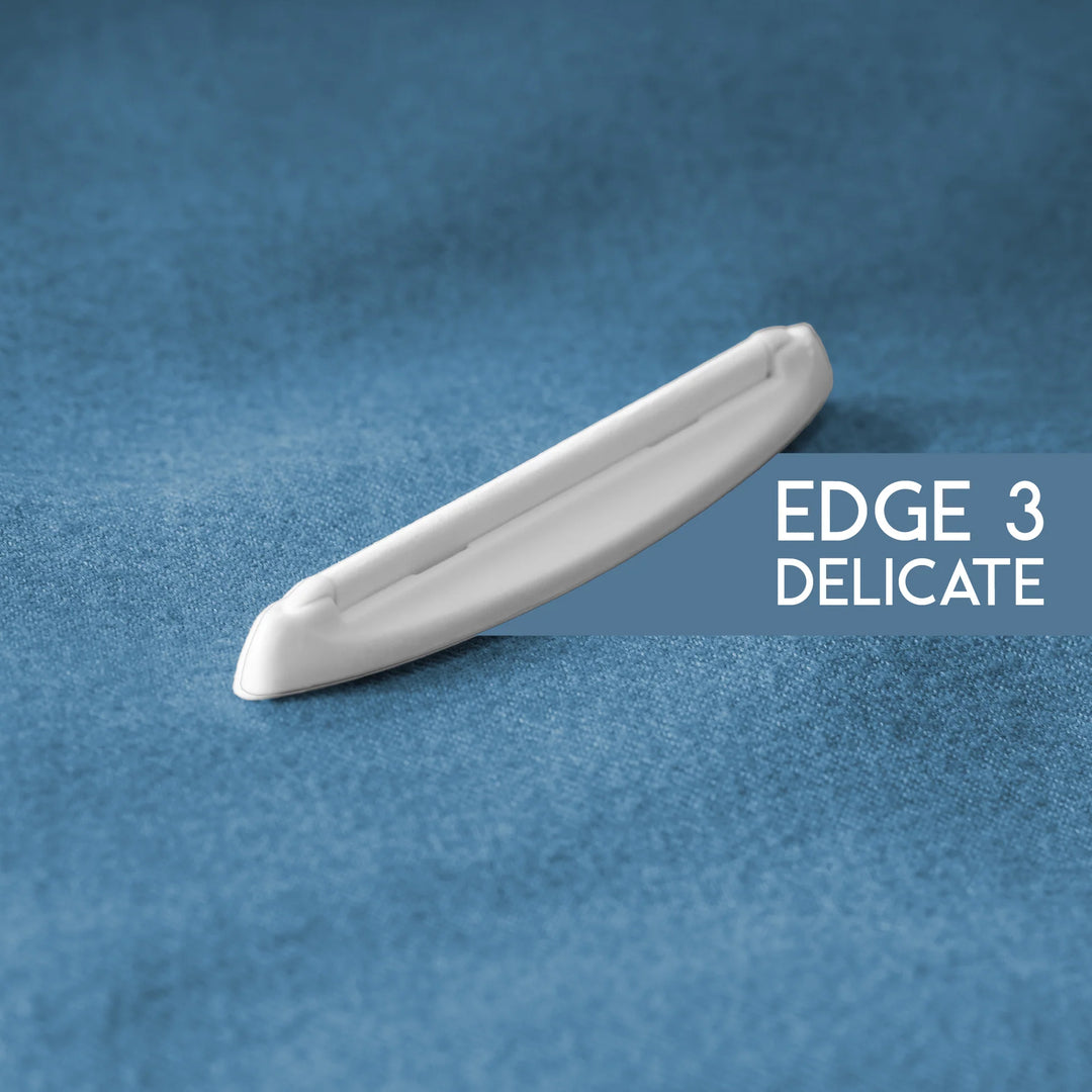 Compact Gleener – travel-sized fabric shaver & lint brush