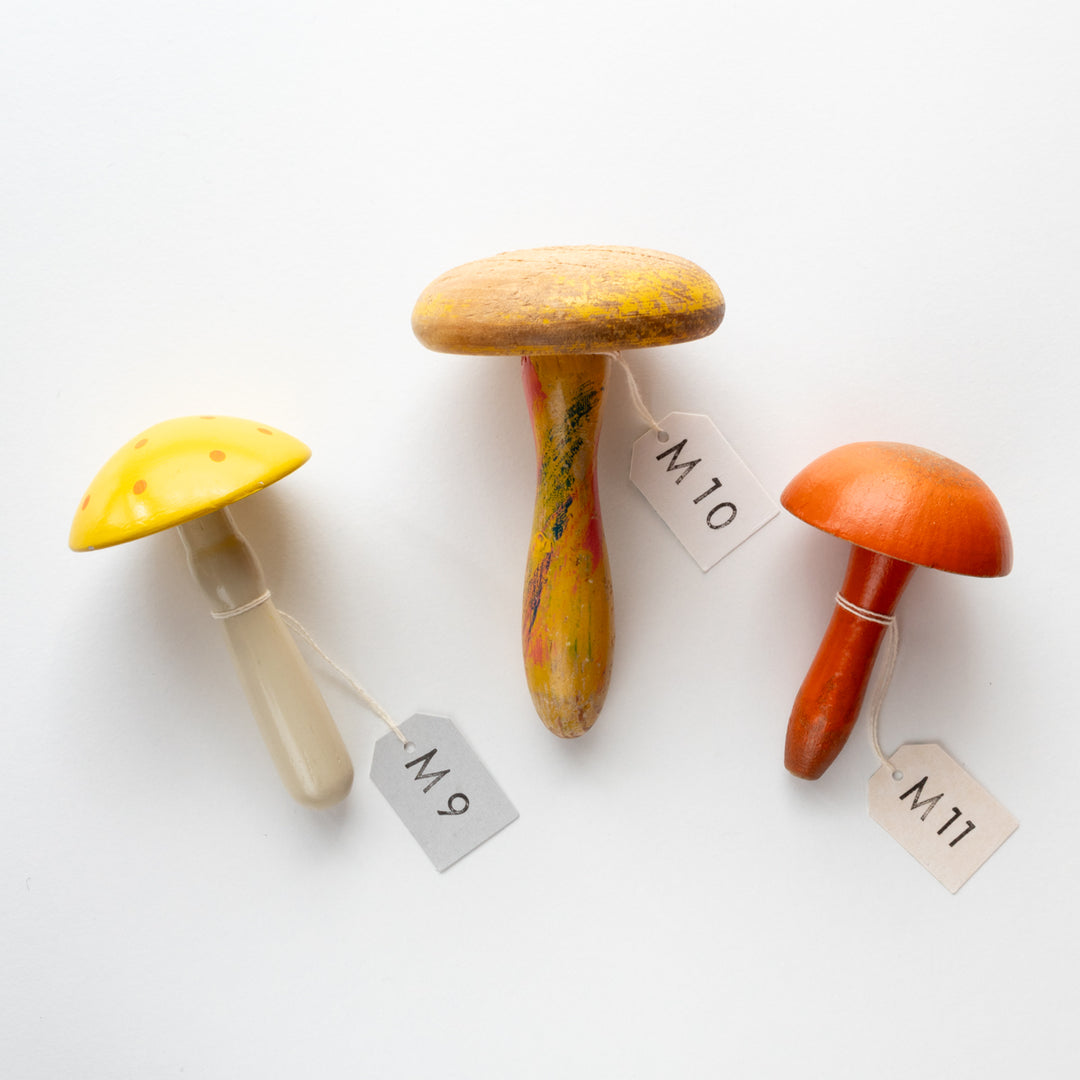 Vintage darning tools