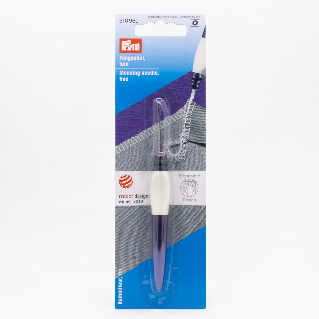 Prym ergonomic mending needle with latch hook