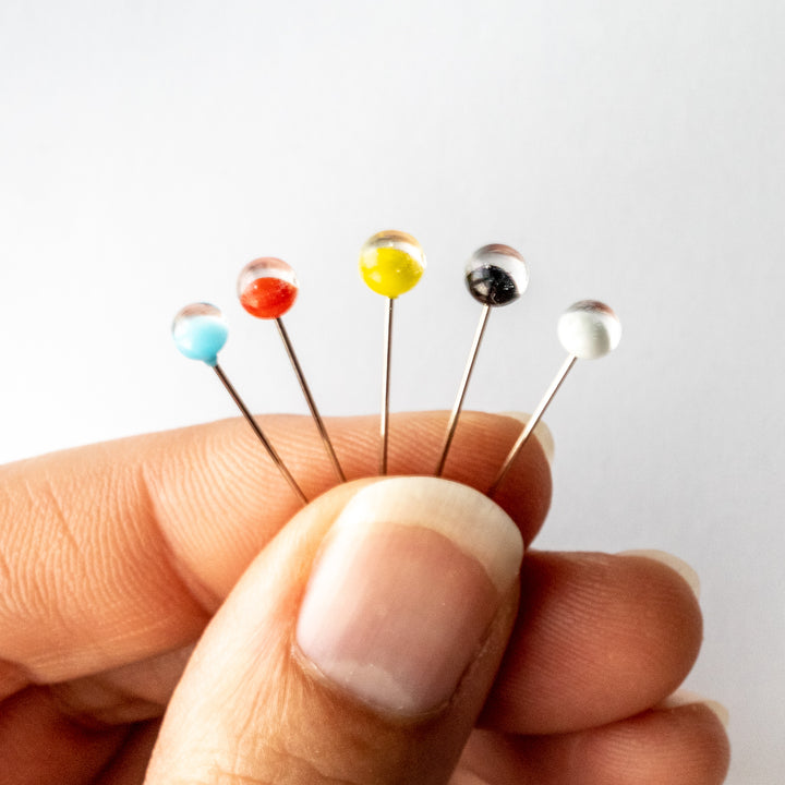 Tulip glass-head pins