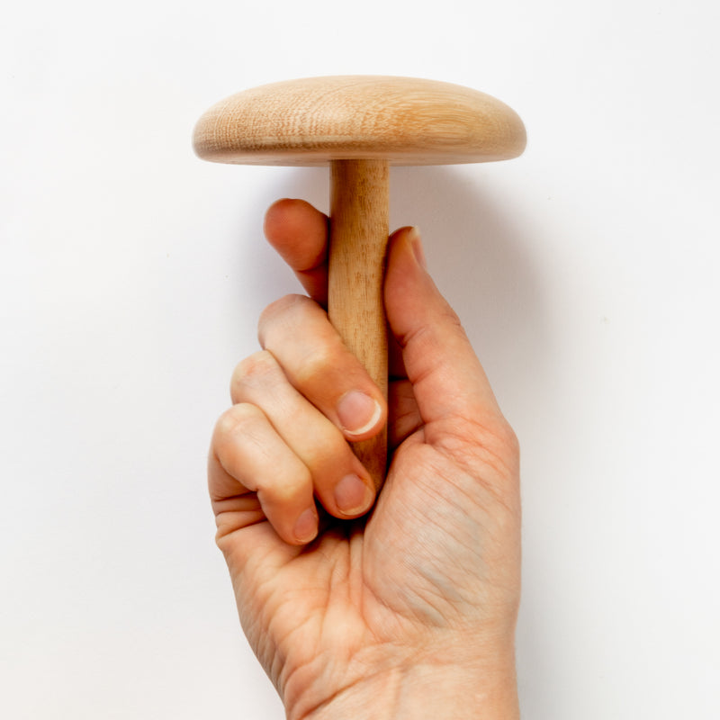 Usethings darning mushroom with needle storage
